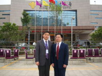 王健蘇董事長(zhǎng)與水鋼總經(jīng)理張槐祥合影