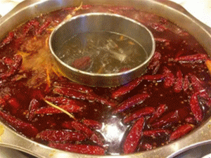 這是一家眾多媒體推薦吃完身上沒味卻滿口留香的好火鍋